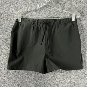 Mountain Khaki Women's Size Small Gray Loch Classic Fit Short